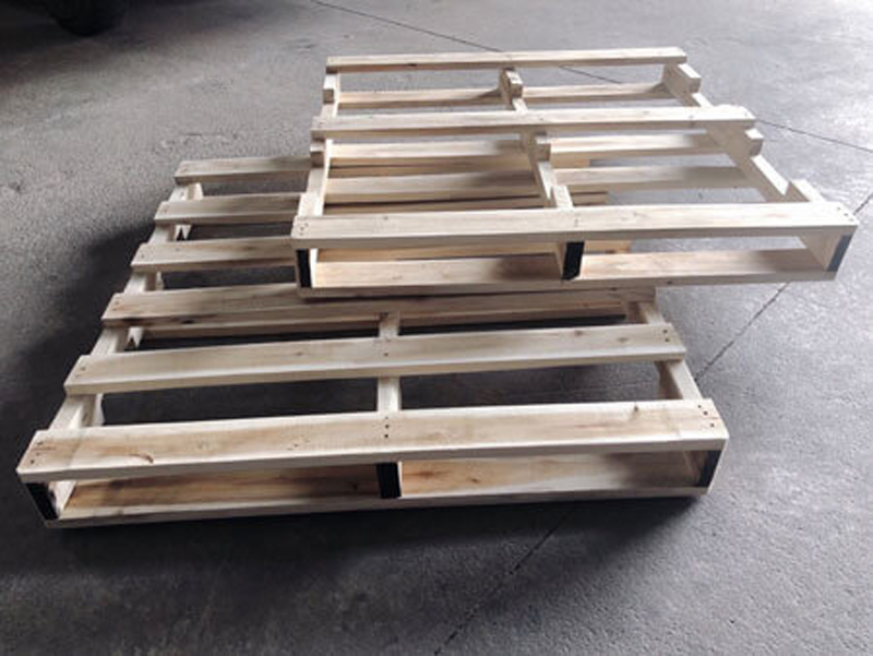 Wooden pallet