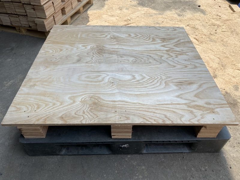Wooden pallet
