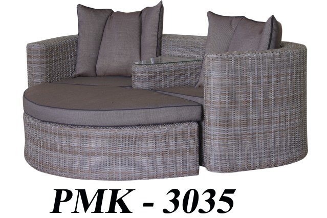 Poly Rattan Table Chair