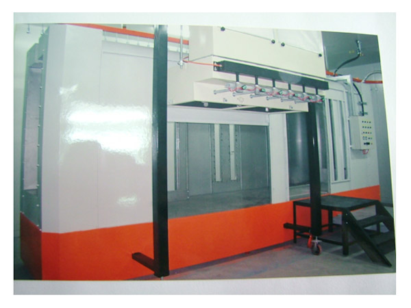 Paint spray tank