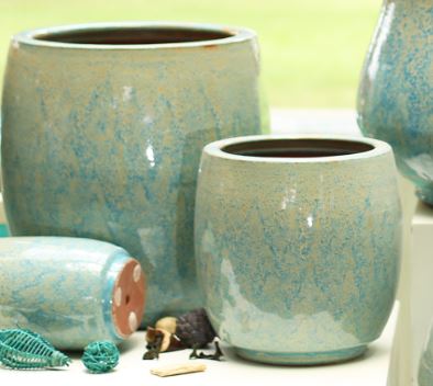 Round ceramic pot