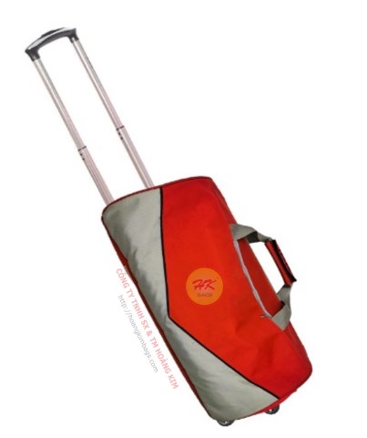 Rolling duffle bag