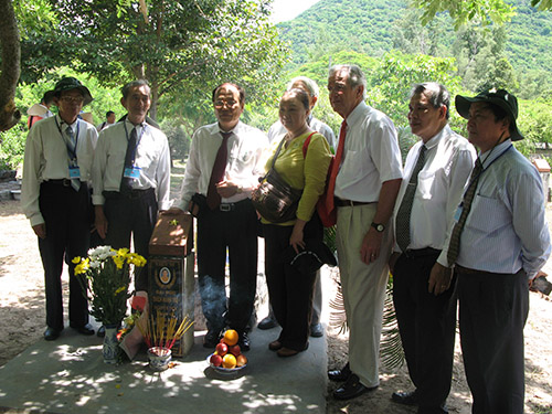 Hang Duong Cemetery - Con Dao