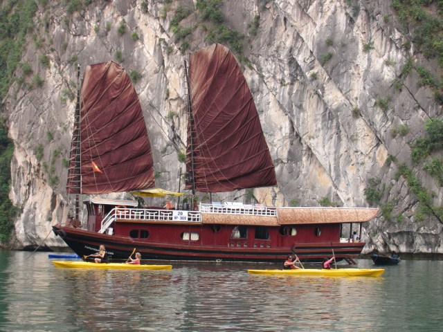 Ha Long tour