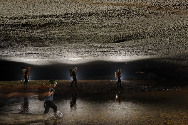 Phong Nha tour