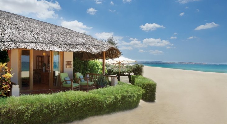 Deluxe Beachfront Bungalow