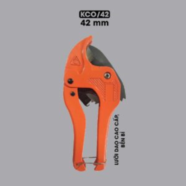 Cutter for plastic pipe