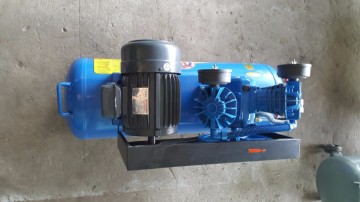 Air compressor