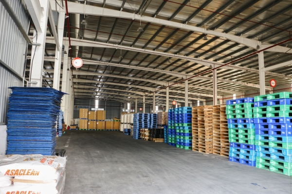 Warehousing services