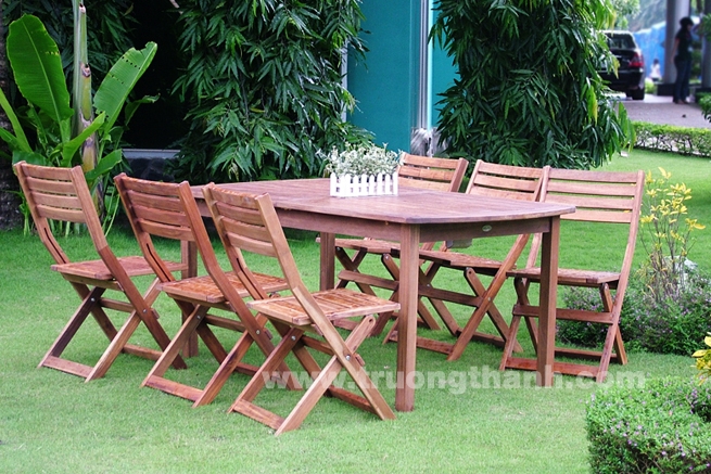 Outdoor table set