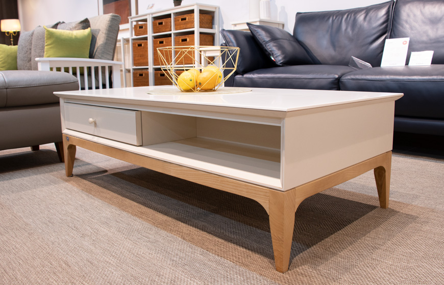 Daily white round wood table