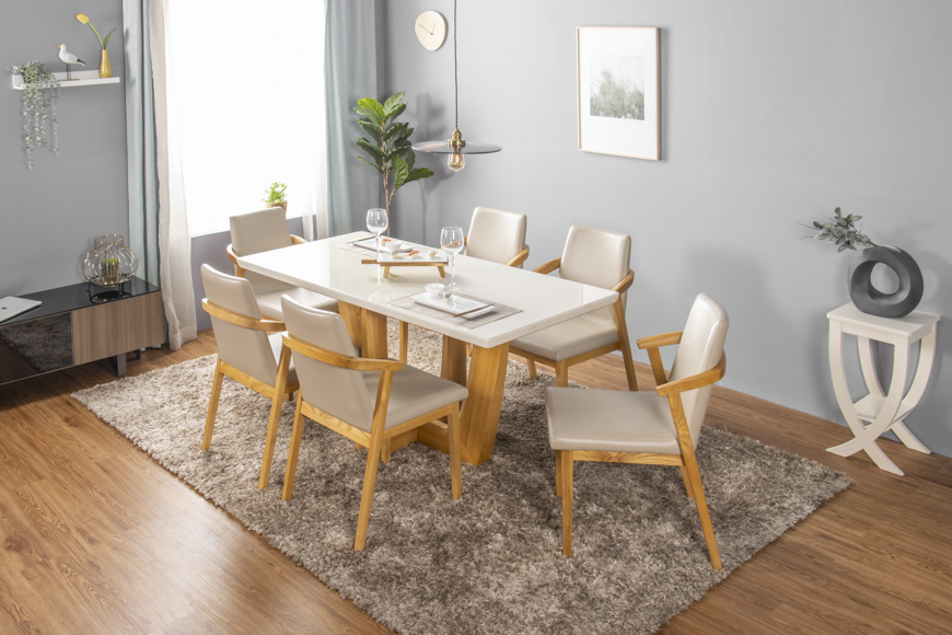 Amor dining table