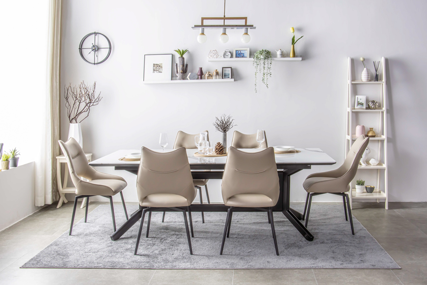 Winston dining table