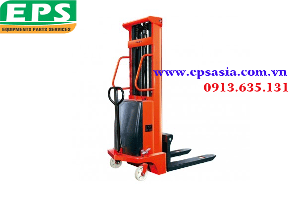 Electric lift trucks