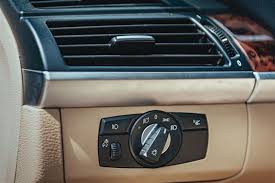 Car air conditioner