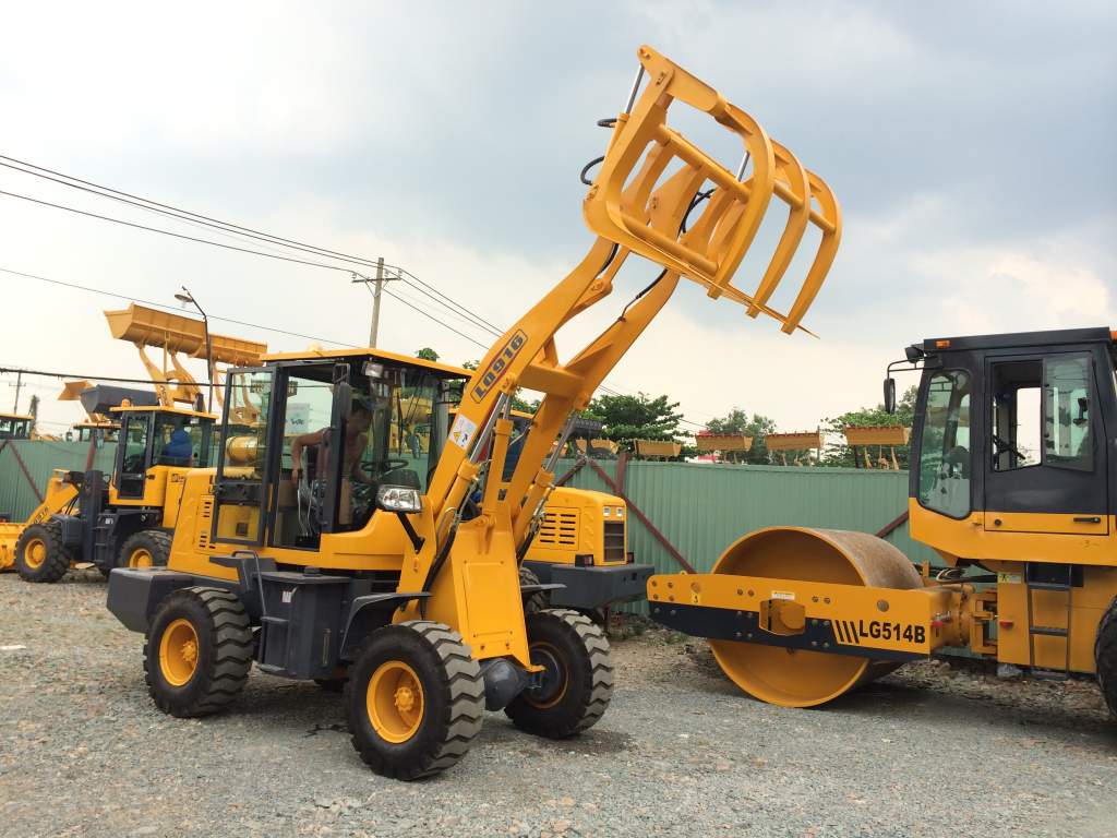 Wood Grasping Loader