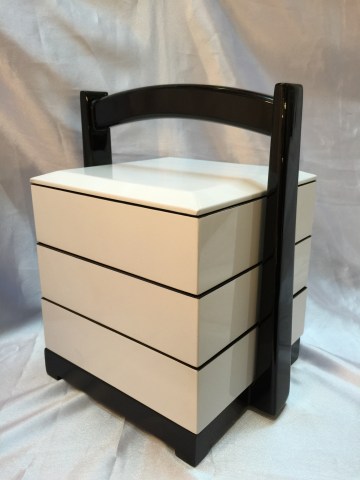 Lacquer square camen