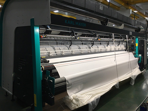 Warp knitting machine
