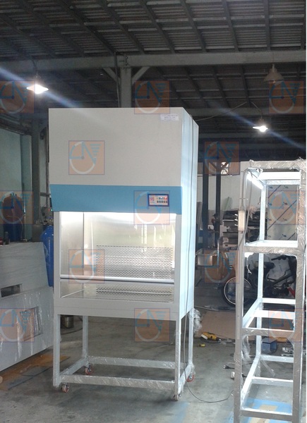 Laminar flow cabinet