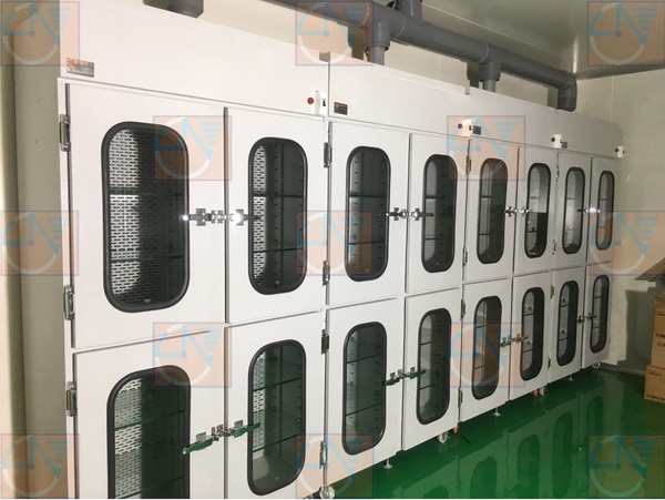 Chemical storage cabinet