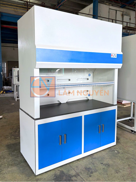 Fume hood