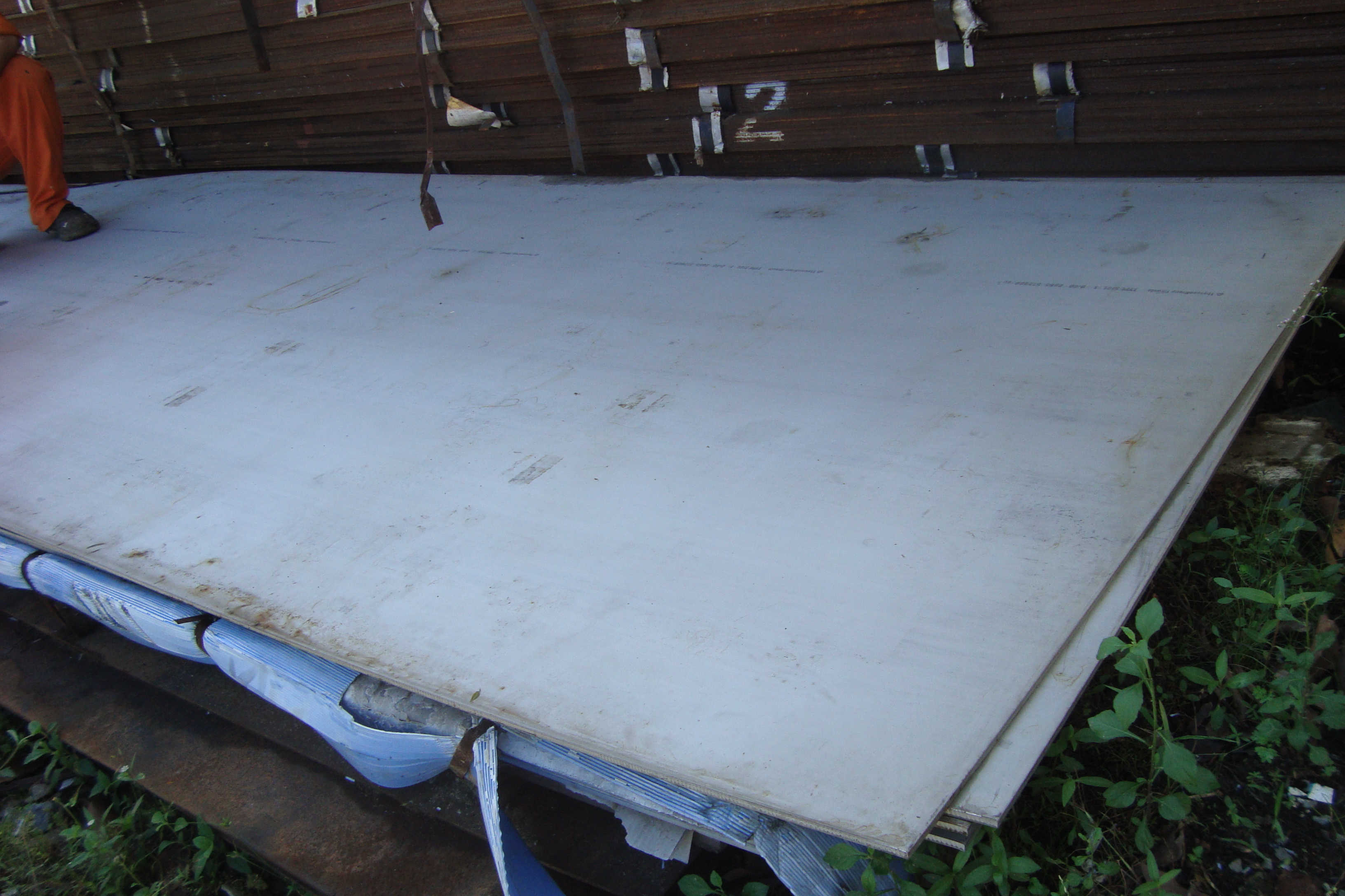 Stainless steel sheet