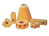 Refractory brick