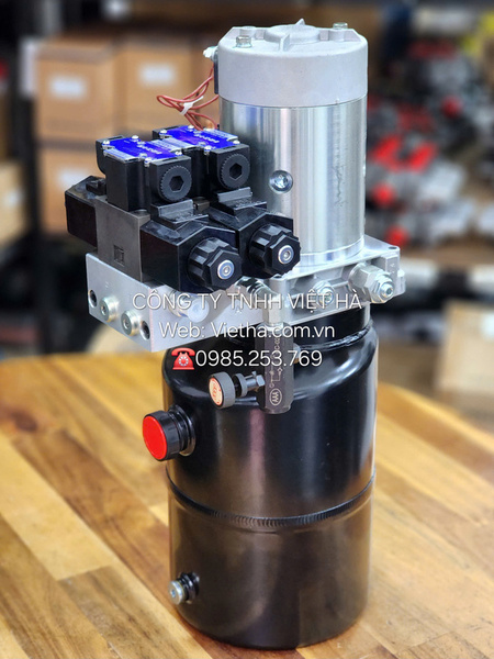 Compact hydraulic power units