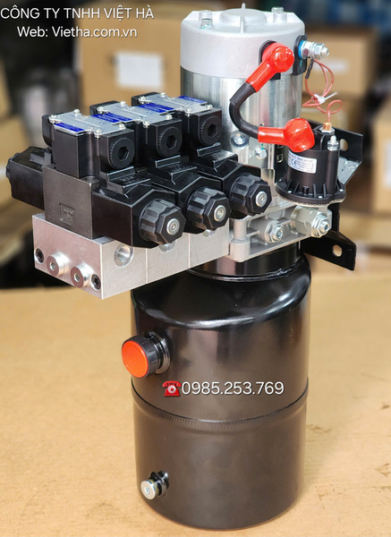 Compact hydraulic power units