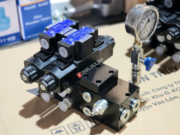 Hydraulic valves