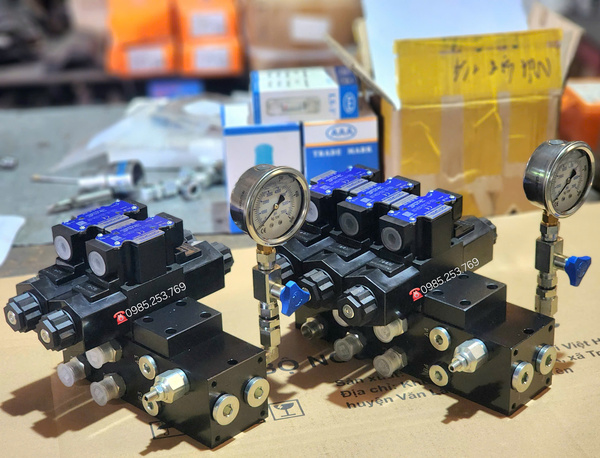 Hydraulic valves