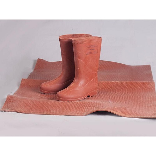Insulated boots