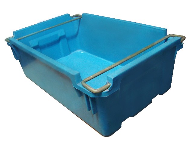 Solid plastic crate