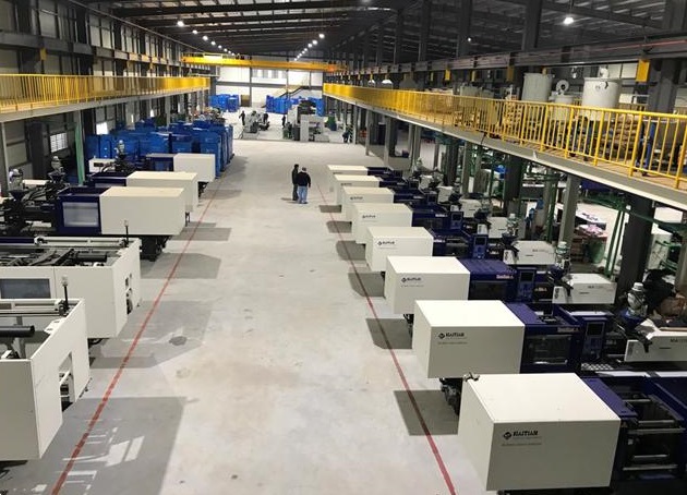 Plastic molding machines