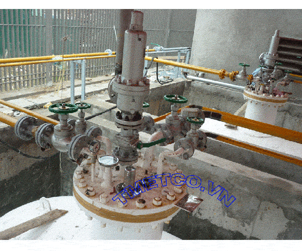 Construction of gas tanks
