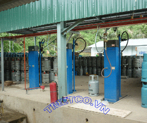 Ha Giang filling station