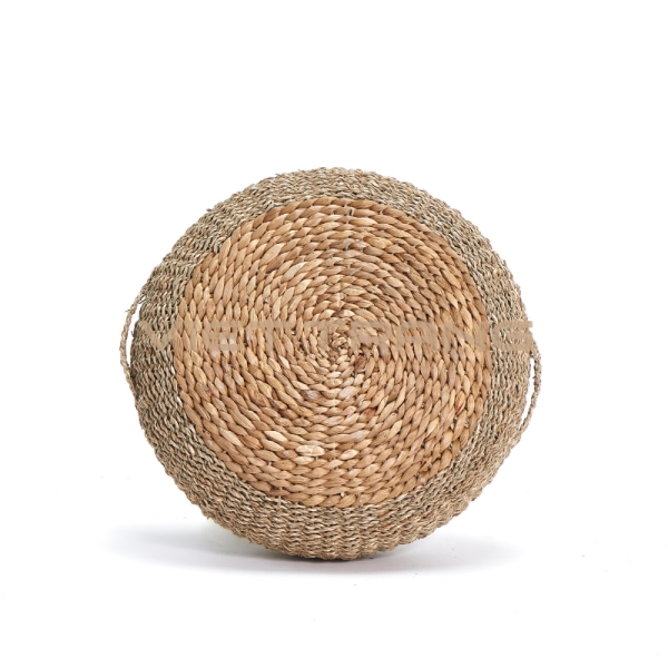 Small round pouf