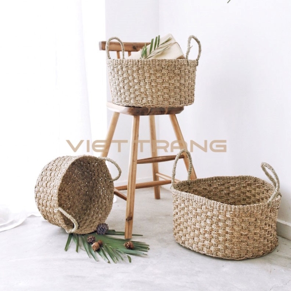 Basket with handle