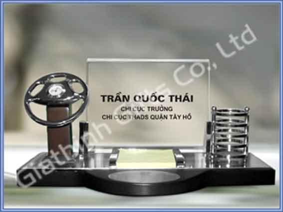 Crystal frame