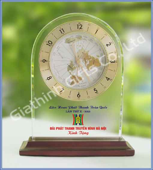 Crystal clock