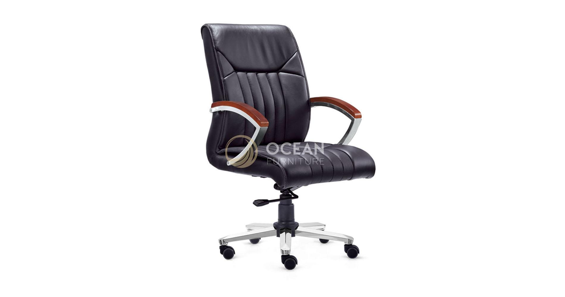 Staff chair
