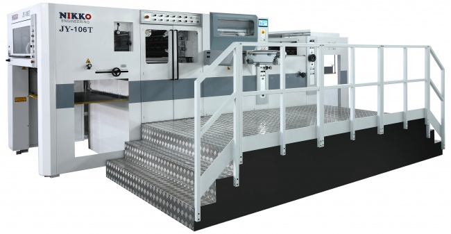 Automatic die-cutting and foil stamping machine