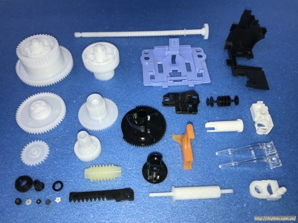 Plastic mold part