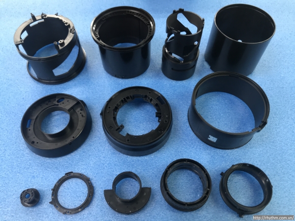 Plastic mold part