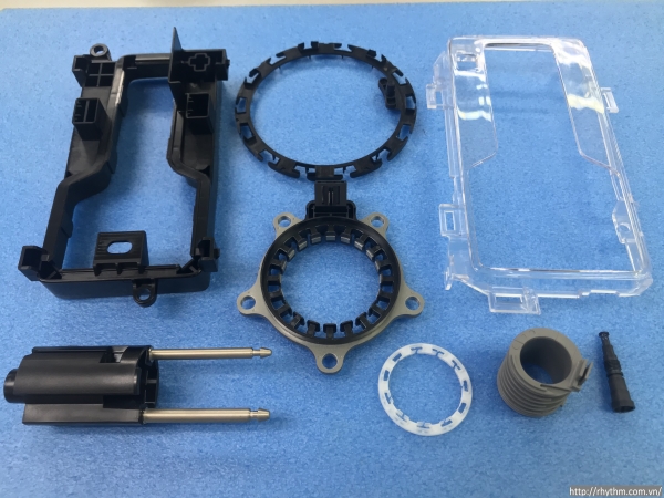 Plastic mold part