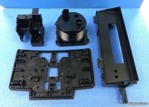 Plastic mold part