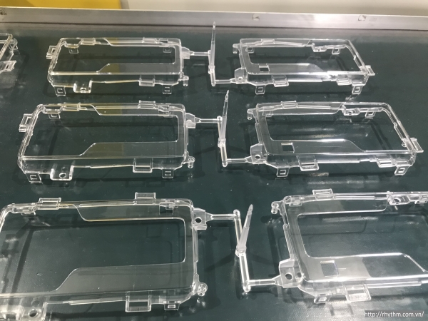Plastic mold part