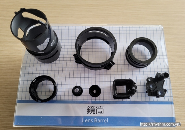 Plastic mold part
