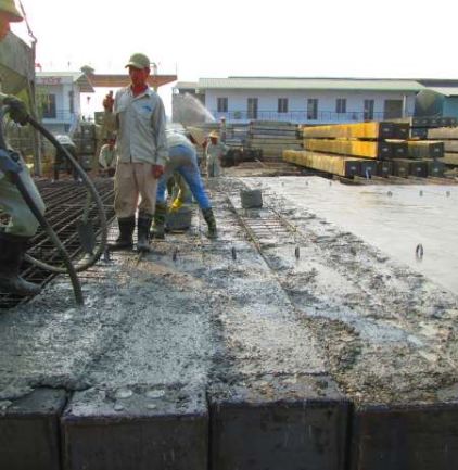 Precast square concrete piles