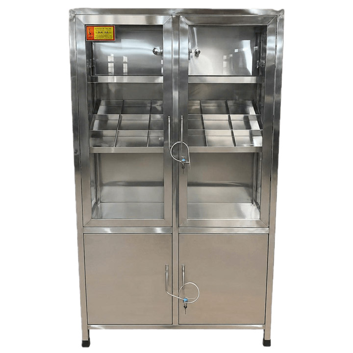 Compartment medicine cabinet